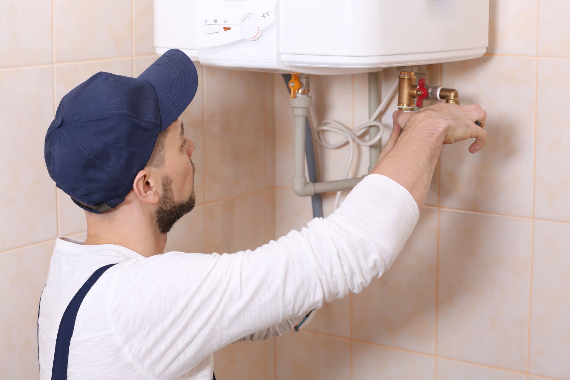 Blog post Same-Day Water Heater Emergency Replacement (What to Do & What to Expect) image
