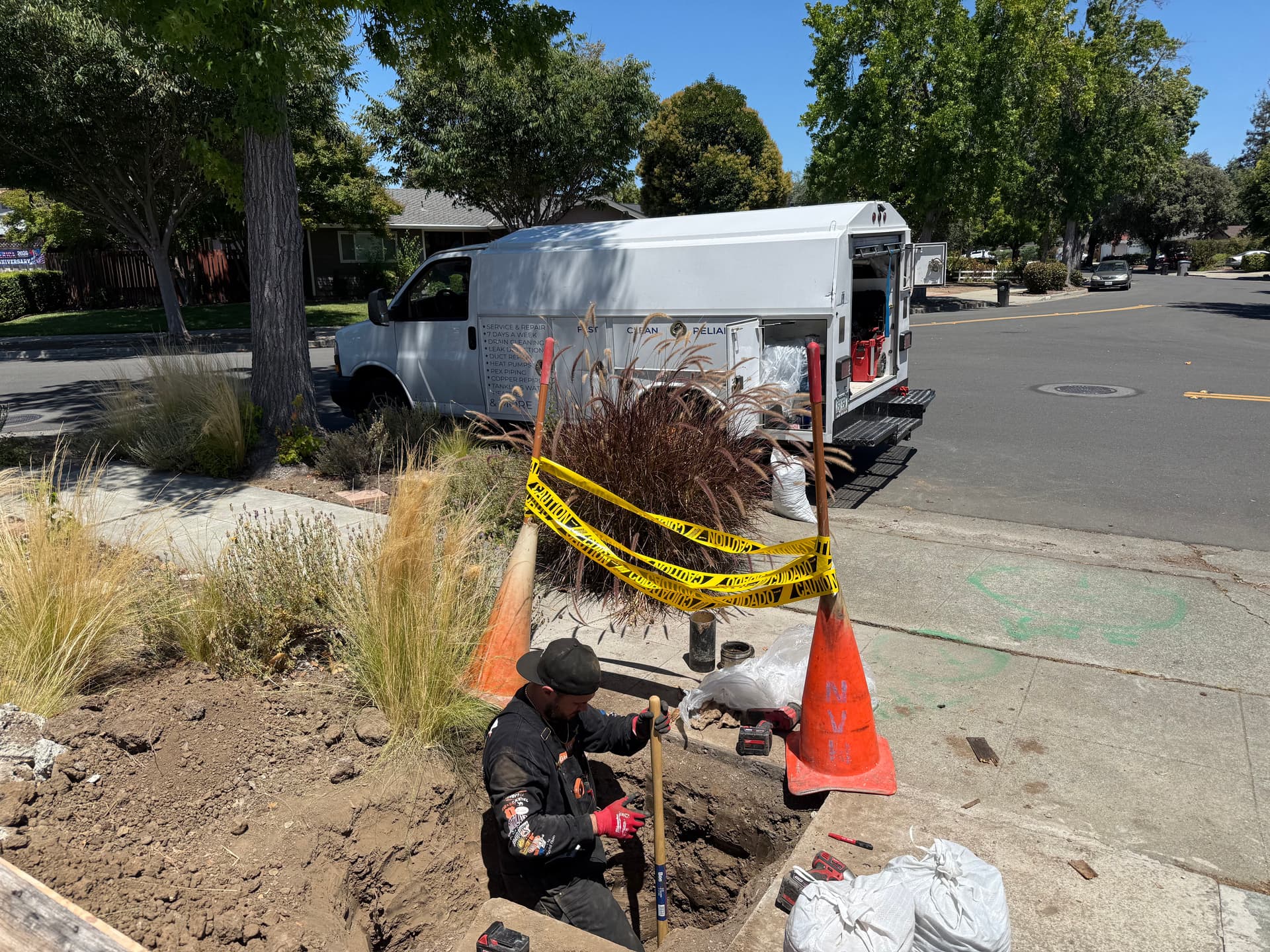 Gallery photos for Sewer Lateral Spot Repair Done Right - No Unnecessary Digging: Image #2